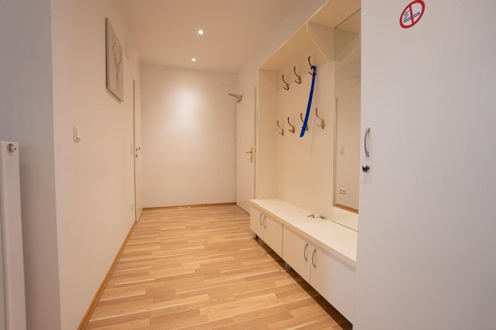 Charming Apartment With Balcony, Close To Stephansdom Cathedral Wenen Buitenkant foto